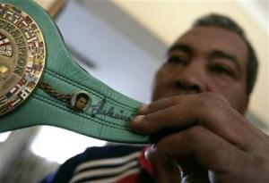  Sarung Tinju Muhammad Ali vs Joe Frezier Terjual US$388.375